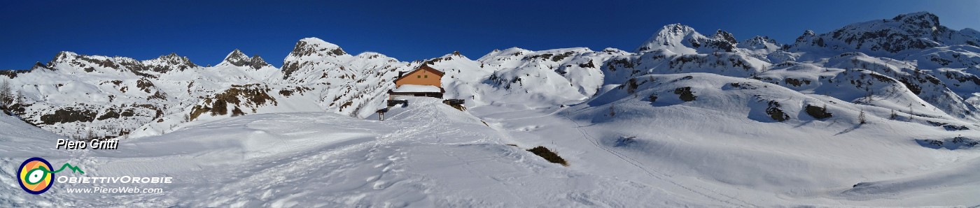 03 Il Calvi coronato dalle sue cime innevate.jpg